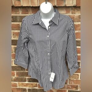 Brooks Brother Fitted No Iron 3/4 Sleeve Shirt. NWTags Black , Woman’s Size 10